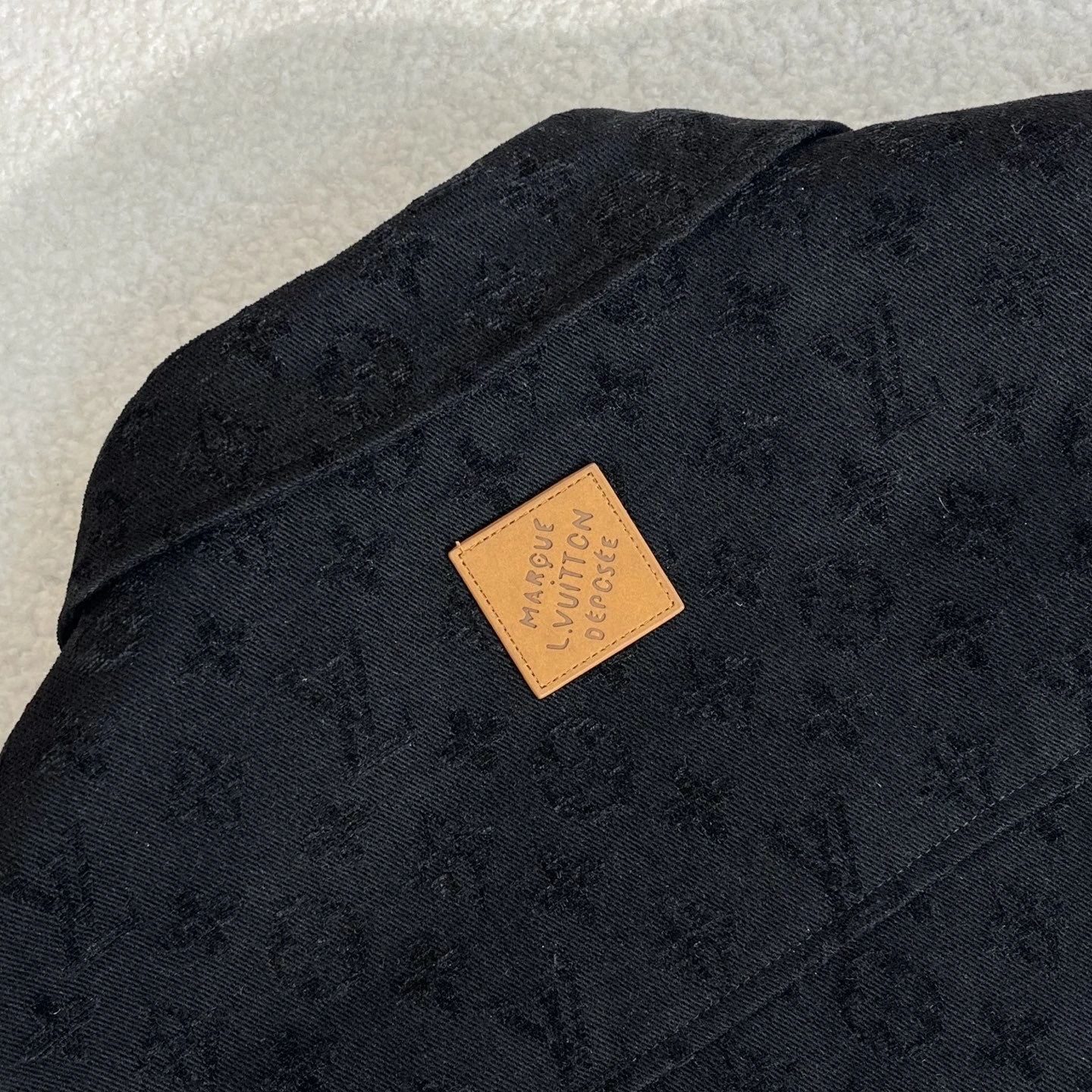 wg.luxury- 8V Down jacket goose down embroidery 2colour item:E-F501J2313-2H